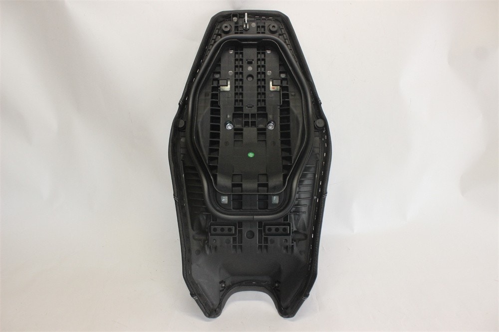 xadv X-ADV 750 2025 2026 以降 10mm ローダウン シート 本体付き 黒