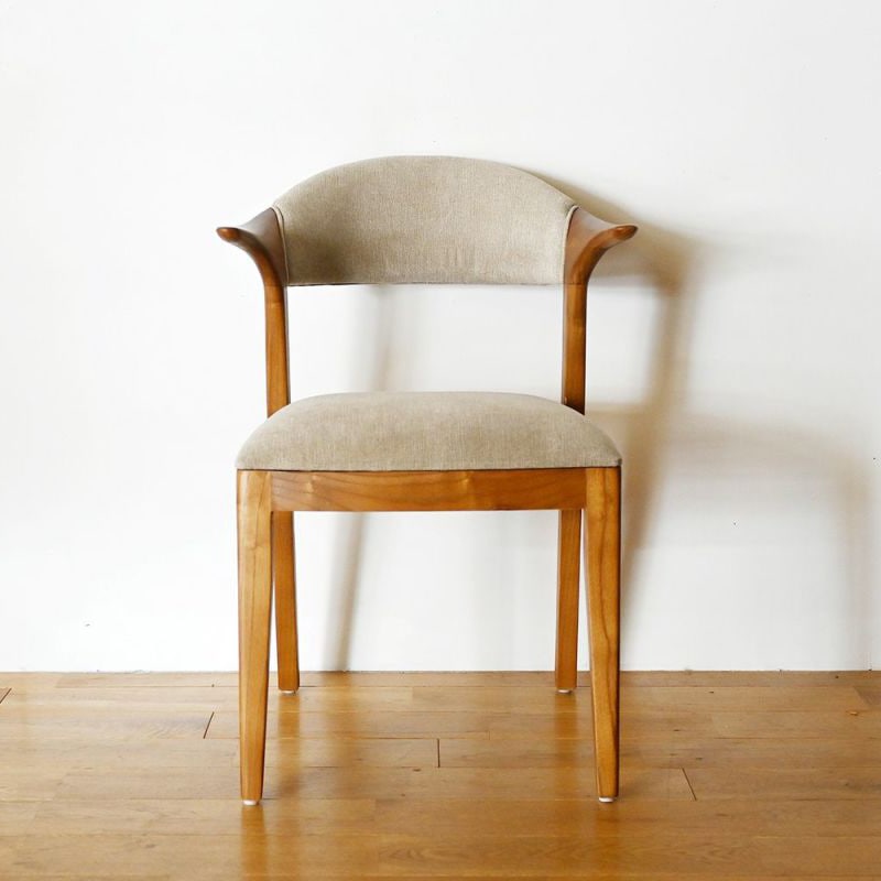 セミアームチェア