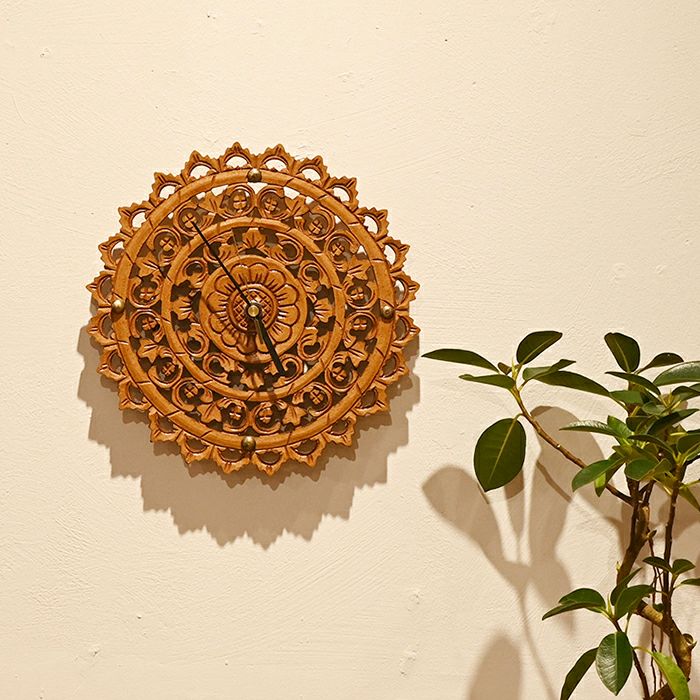 レリーフ掛け時計