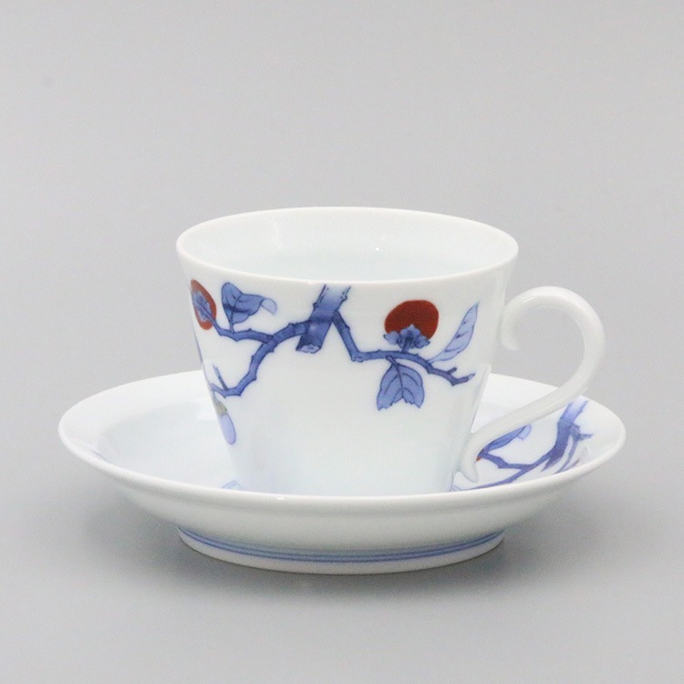 珈琲碗 段付形 染錦柿文 | 碗皿・カップ | 柿右衛門窯公式オンライン