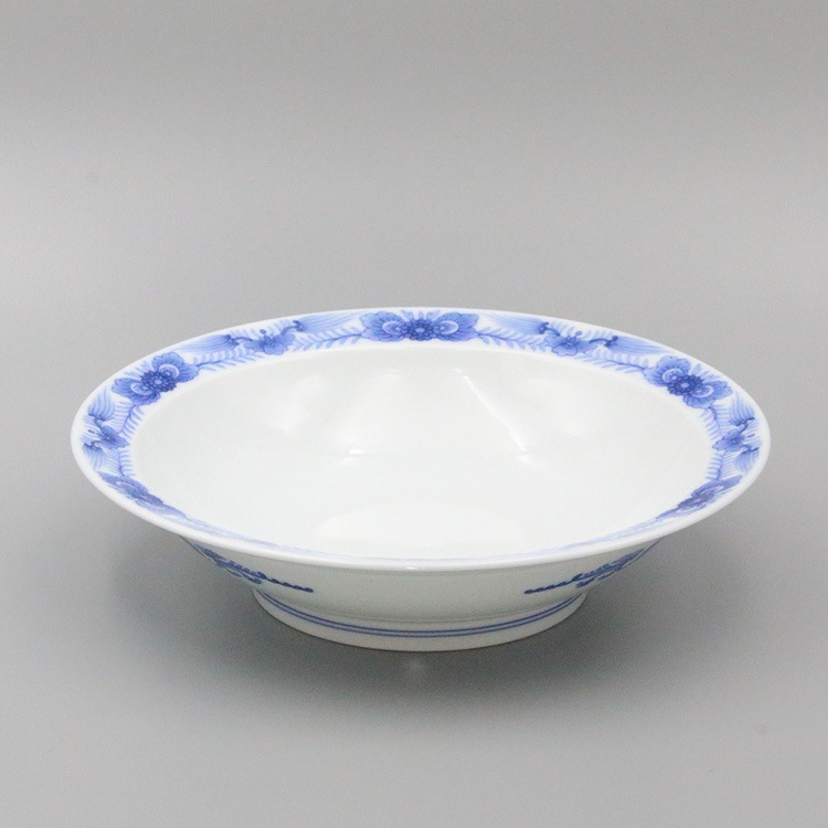 深皿 7寸円縁 染付 花唐草文 | 皿 | 柿右衛門窯公式オンラインショップ