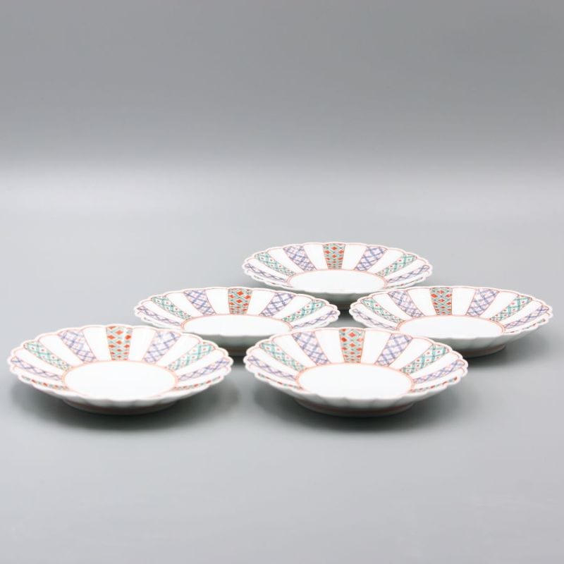 皿 4.5寸 菊形 錦地文