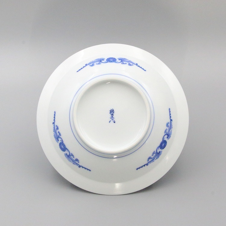 深皿 7寸円縁 染付 花唐草文 | 皿 | 柿右衛門窯公式オンラインショップ