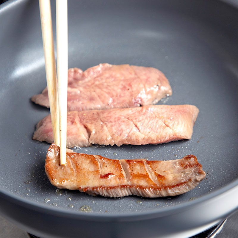 【600~700g】「国産」特上生牛たん 良いとこ1本切り (塩味)