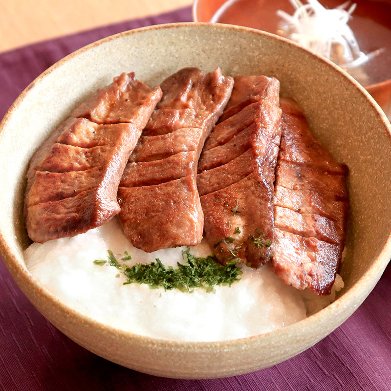 【10人前】 閣の特上厚切り生牛たん 特製塩味 1kg（100g×10パック・40枚）