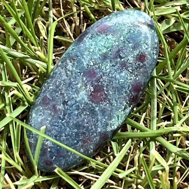 ルビー・イン・カイヤナイト・ルース1