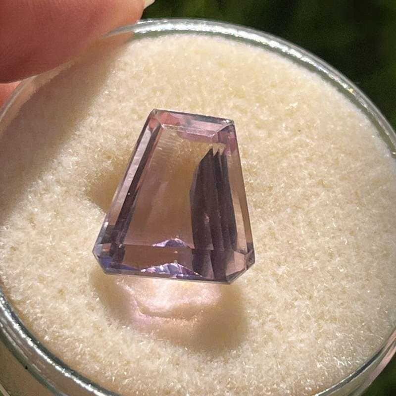 アメシスト・ルース（メロディ・ガレージセール）