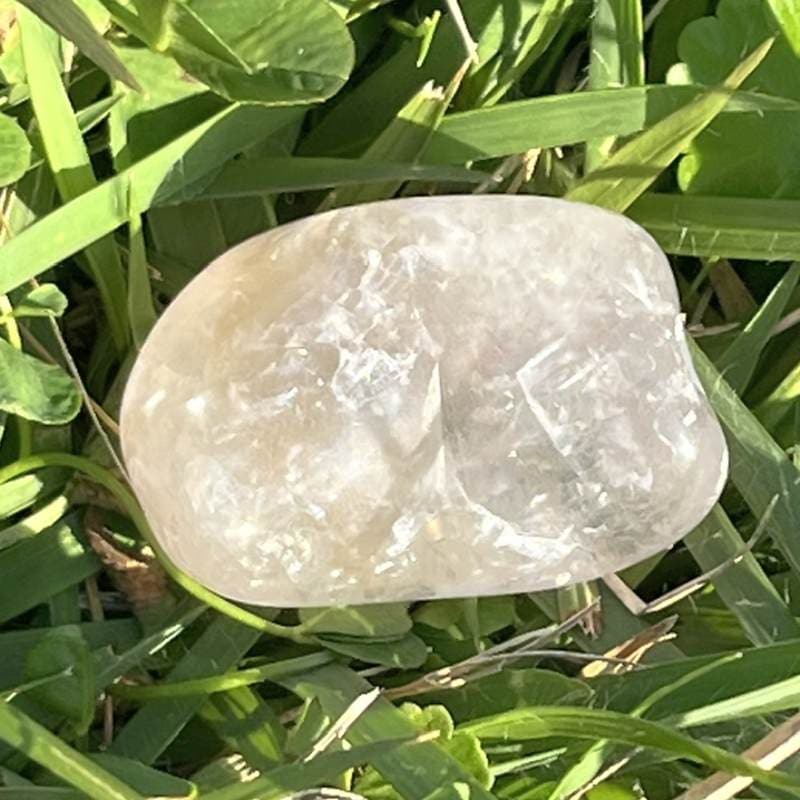 ホワイト・アメシスト・タンブル6（レインボウ）