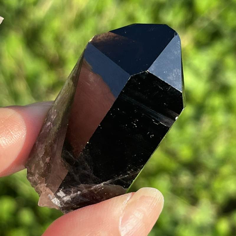 モリオン（黒水晶）原石ポイント1