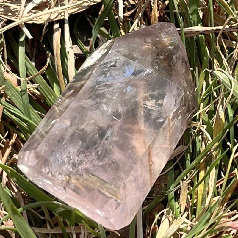 ホワイトアメシスト・オベリスク（レインボウ・蛍光）7