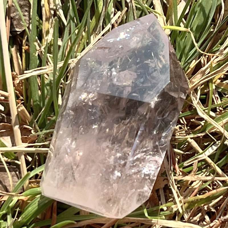 ホワイトアメシスト・オベリスク（レインボウ・蛍光）10