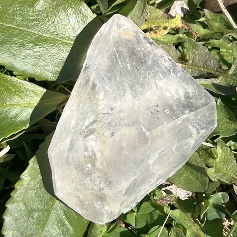 チベタンクォーツ大4(レインボウ、DT)