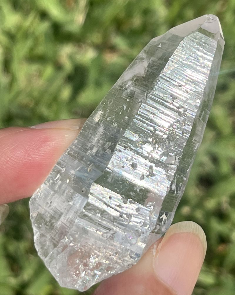 モンド・クォーツ・クリスタル（AAクオリティ/ファーストロット）12（リッジたくさん、アバンダンス）