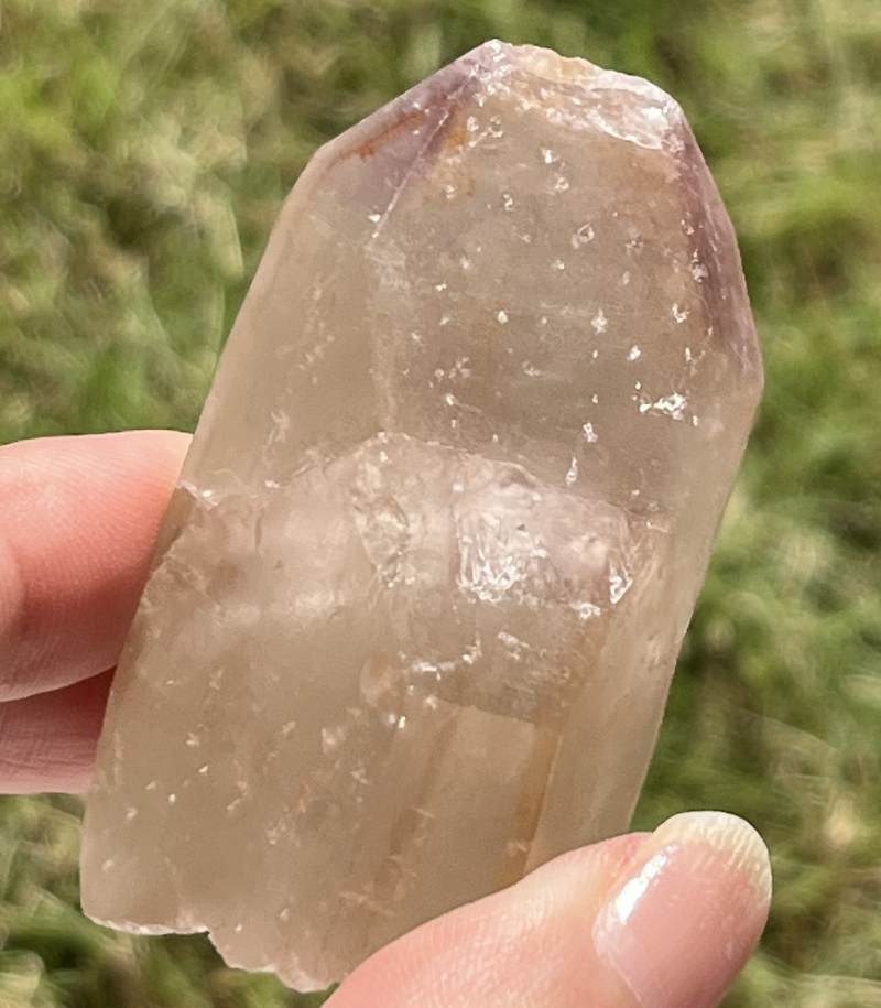 ライトゴールデン・ドリームコート・レムリアン原石ポイント3（タビー）