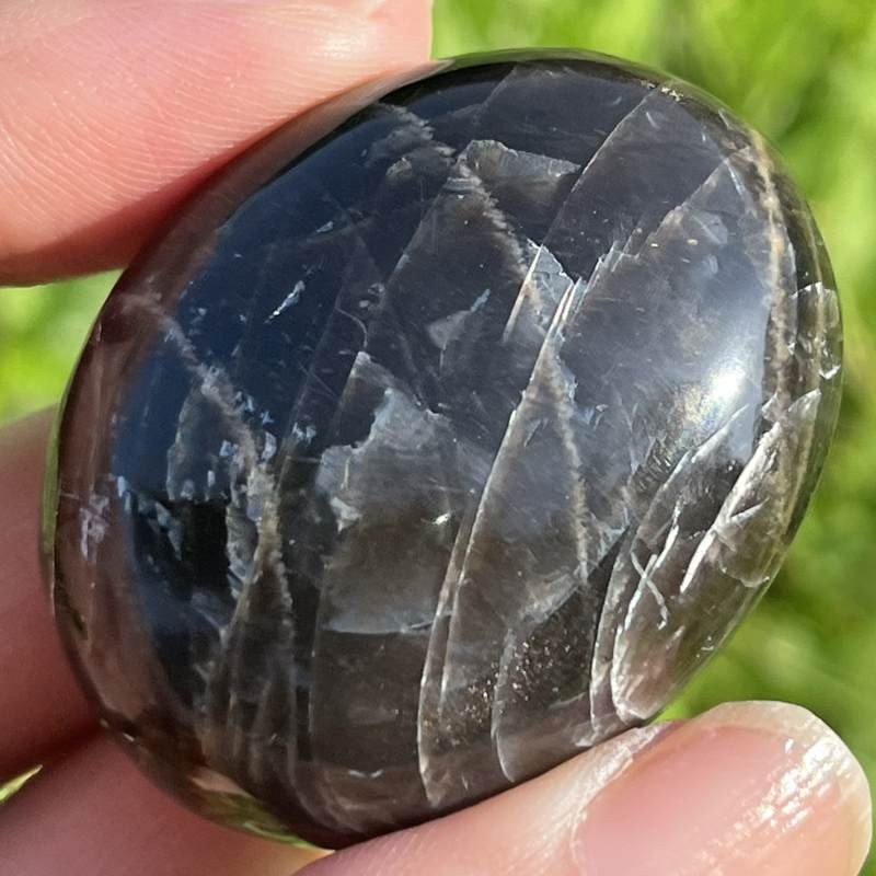ブラックムーンストーン・大きめ円形ポリッシュ3
