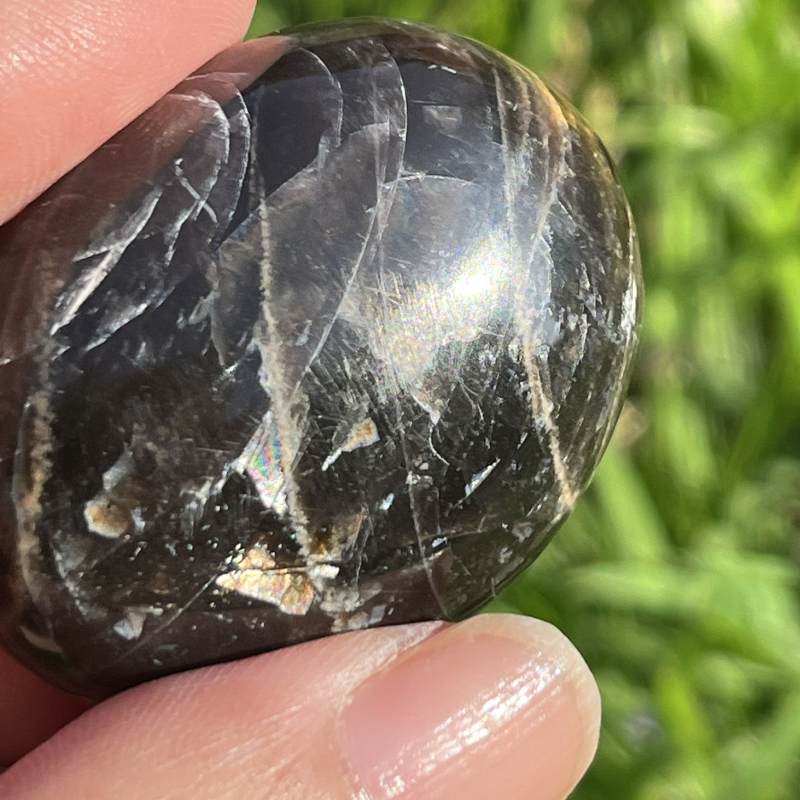 ブラックムーンストーン・大きめ円形ポリッシュ3
