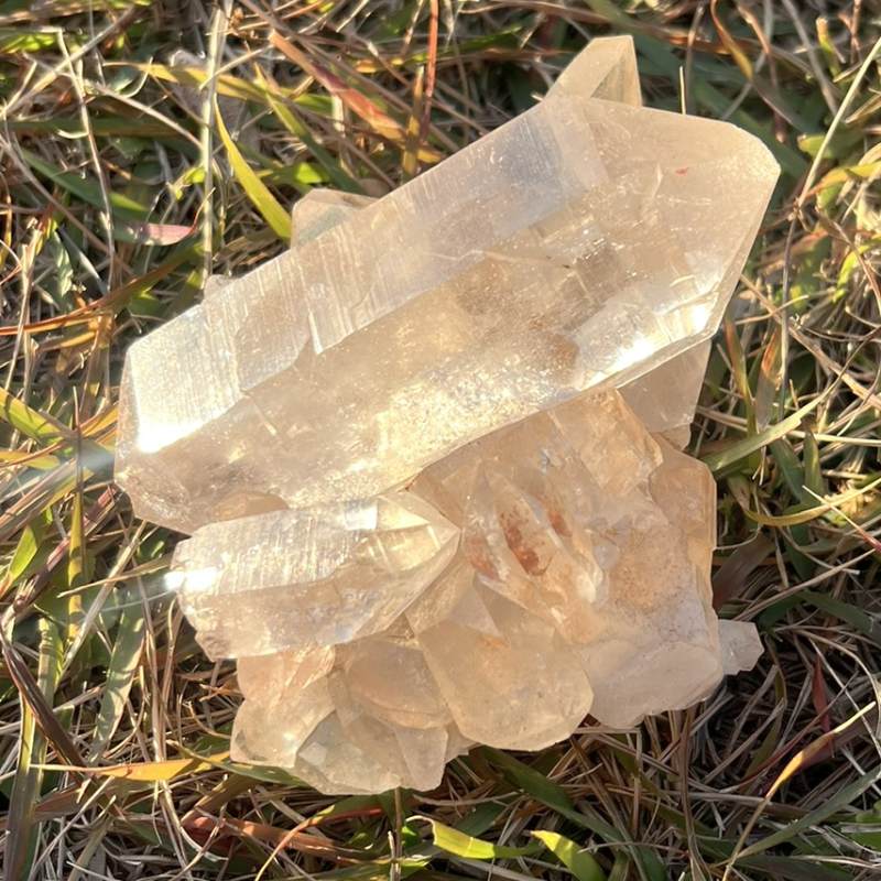 マニカランクォーツ原石（大）（レインボウ、DT）