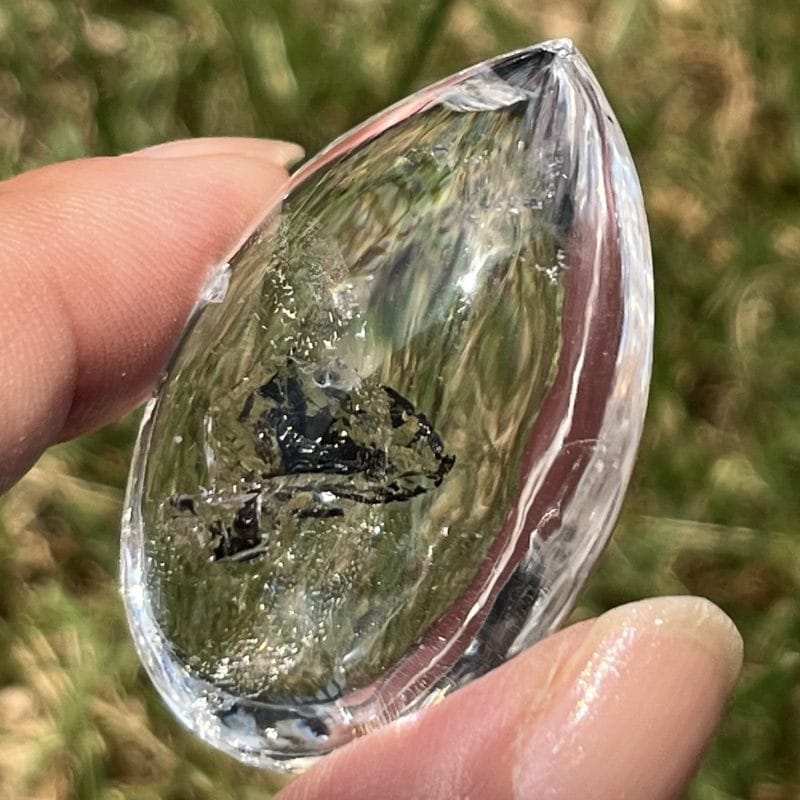 ムービングサンド・エンハイドロクォーツクリスタル（超超レア）