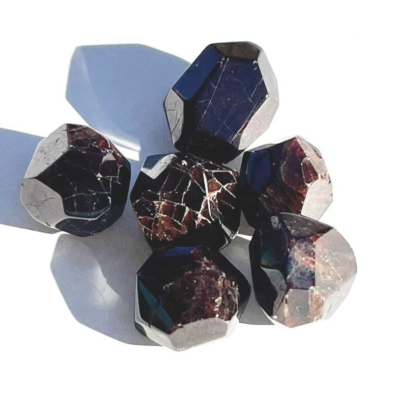 ドデカヘドロン・ガーネット