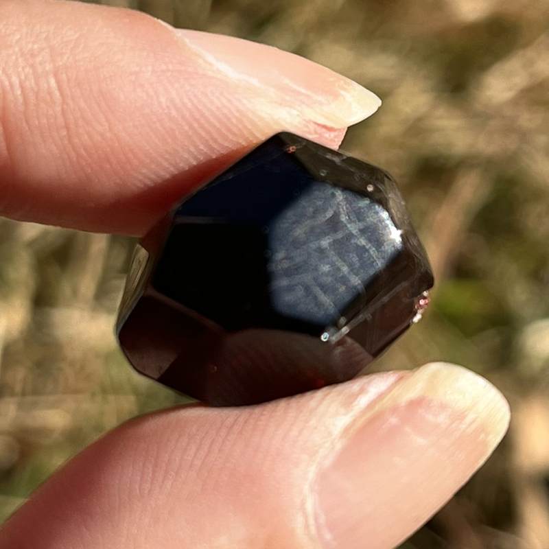 ドデカヘドロン・ガーネット