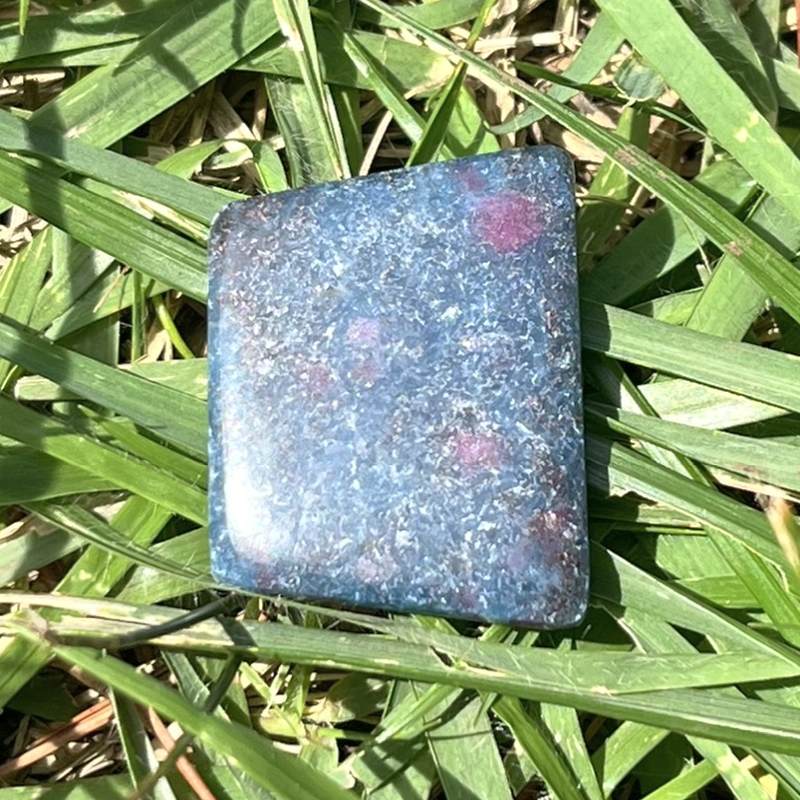 ルビー・イン・カイヤナイト・ルース６