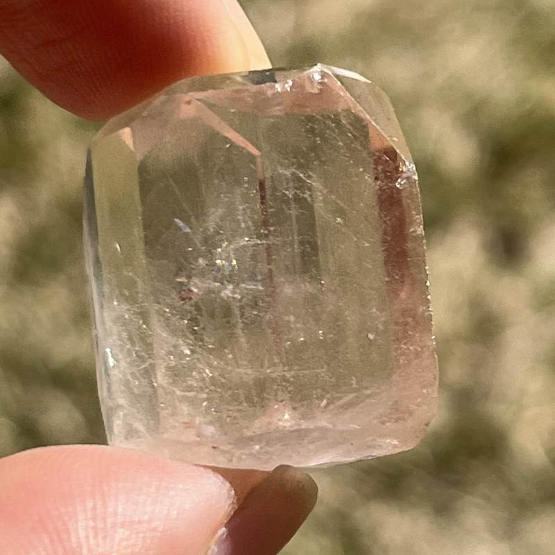 ピーチピンク・トパーズ・クリスタル1（レインボウ）