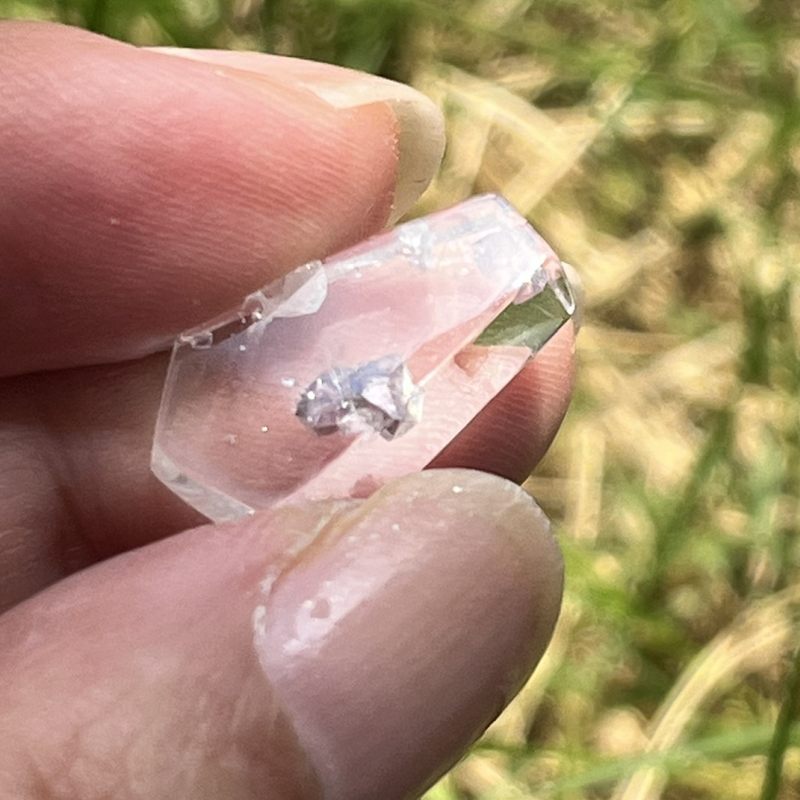 フローライト・イン・クオーツ・ルース（トップクオリティ）1