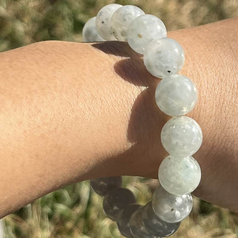 ゼリーフィッシュ・デュモルチェライトインクォーツ・ブレスレット（AAクオリティ）11mm