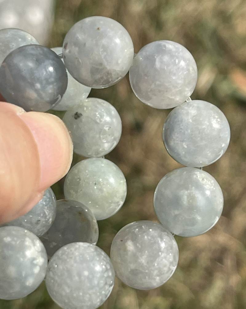 ゼリーフィッシュ・デュモルチェライトインクォーツ・ブレスレット（AAクオリティ）11mm