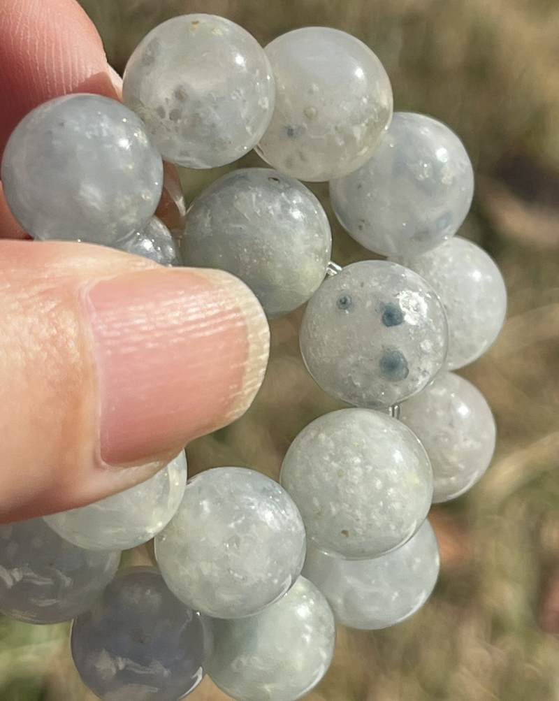 ゼリーフィッシュ・デュモルチェライトインクォーツ・ブレスレット（AAクオリティ）11mm