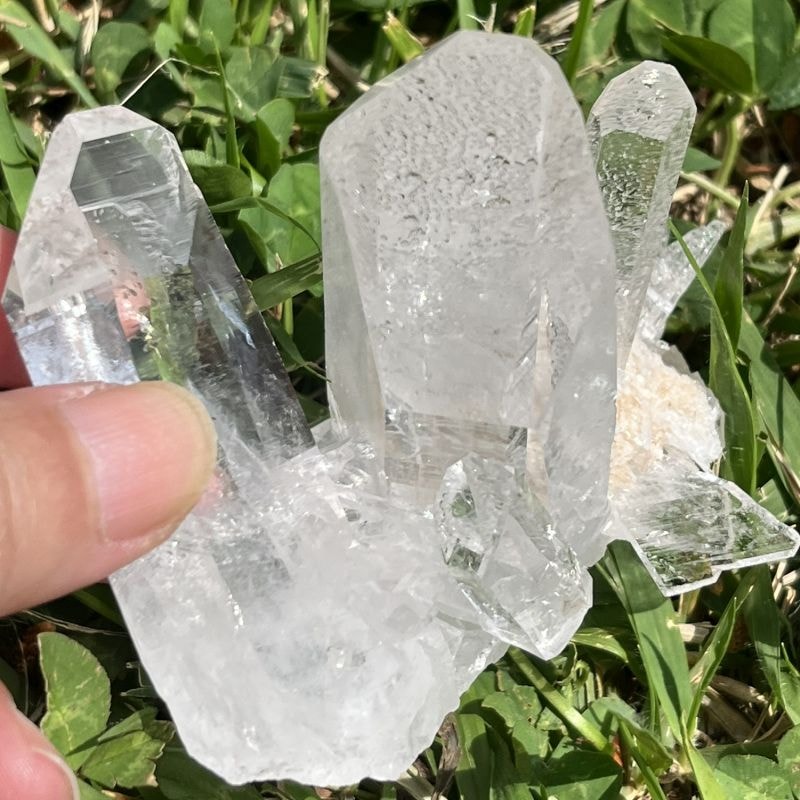 ゼコデソーザ・クォーツ（ゼッカデソウザクオーツ）・クラスター5（タビー2か所、フューチャータイムリンク）