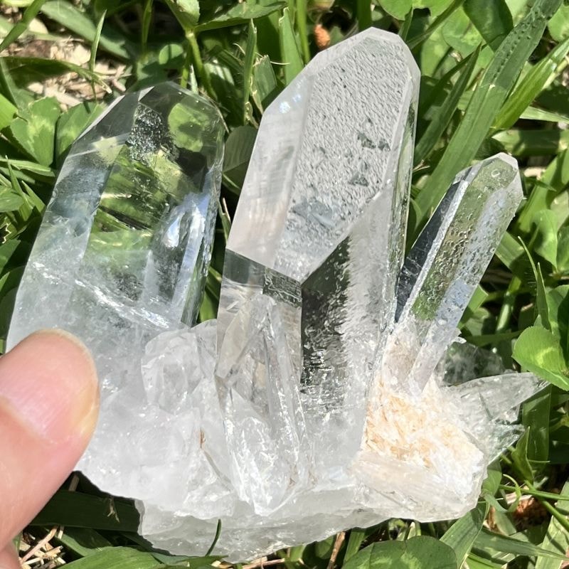 ゼコデソーザ・クォーツ（ゼッカデソウザクオーツ）・クラスター5（タビー2か所、フューチャータイムリンク）