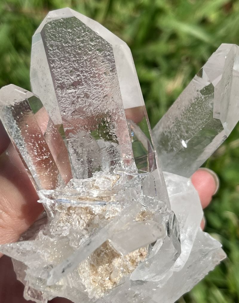 ゼコデソーザ・クォーツ（ゼッカデソウザクオーツ）・クラスター5（タビー2か所、フューチャータイムリンク）