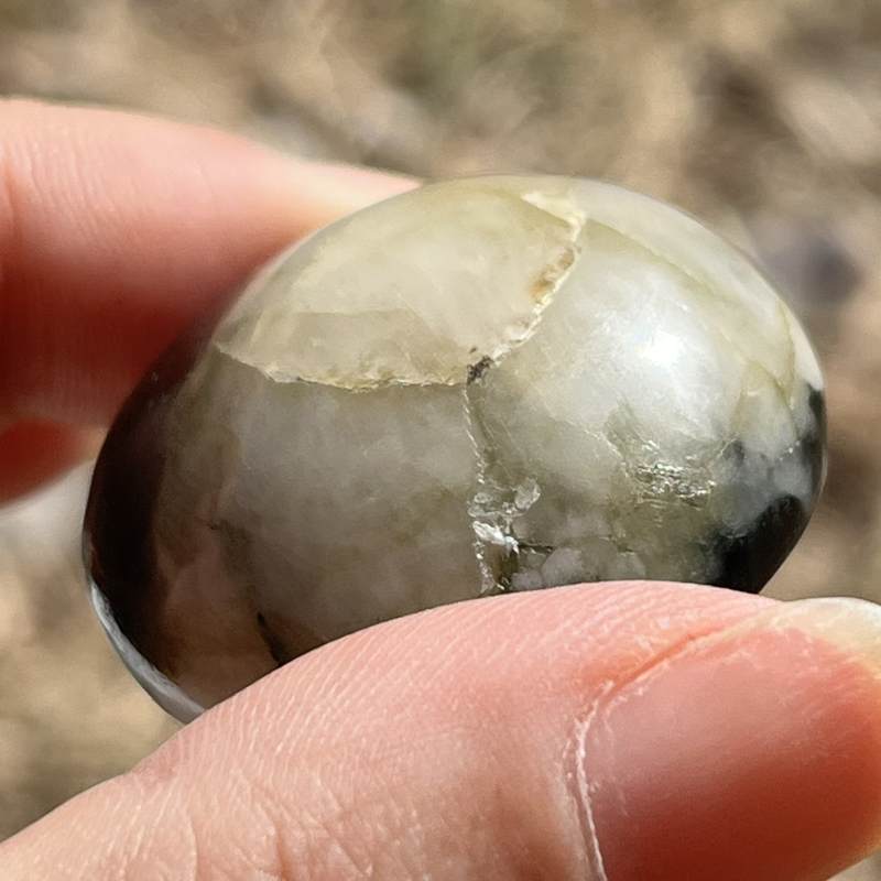 ブラジル産フェナカイト・ルース大（超レア！）