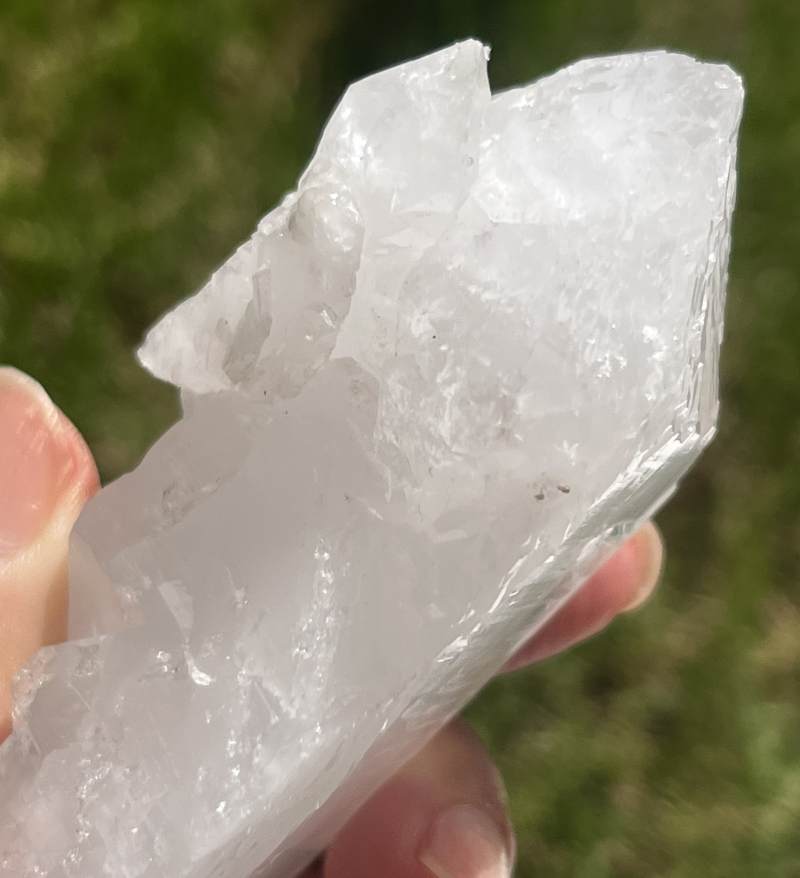 MGM　メロディグリーンマインクオーツ大（原石ポイント）（メロディコレクション/Mined by Melody）