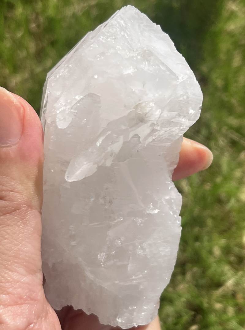 MGM　メロディグリーンマインクオーツ大（原石ポイント）（メロディコレクション/Mined by Melody）