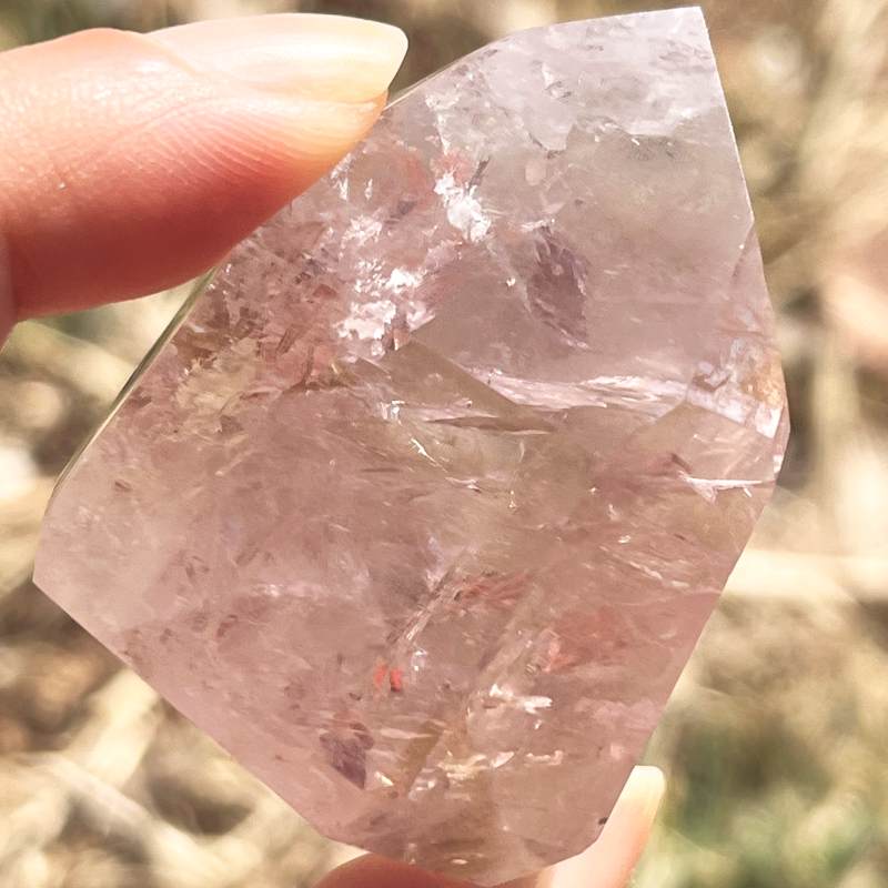 ホワイトアメシスト・オベリスク（レインボウ・蛍光）11