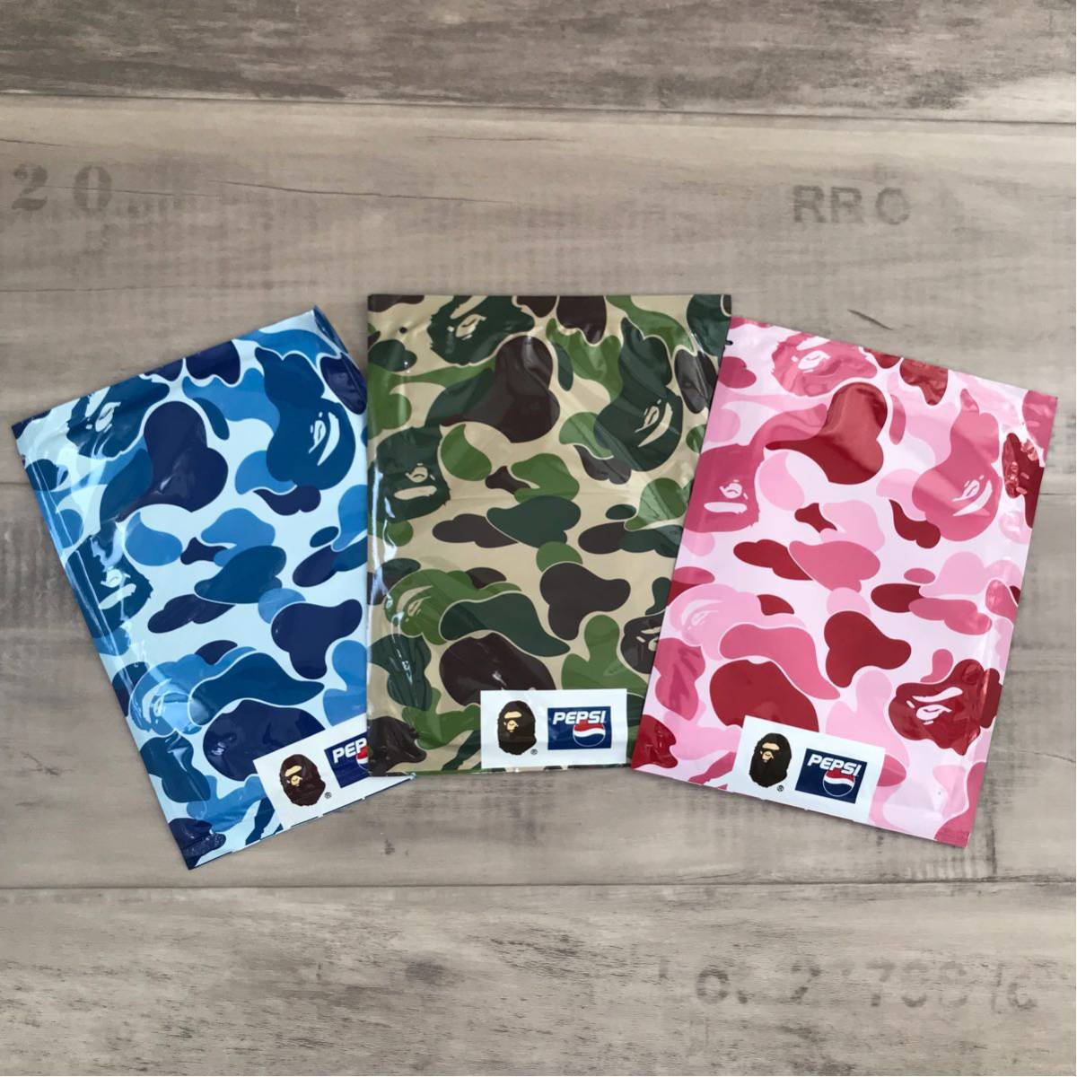 未使用品☆A BATHING APE bapeカモ シャークバンダナ ハンカチ 未使用品☆A BATHING APE bapeカモ シャークバンダナ ハンカチ