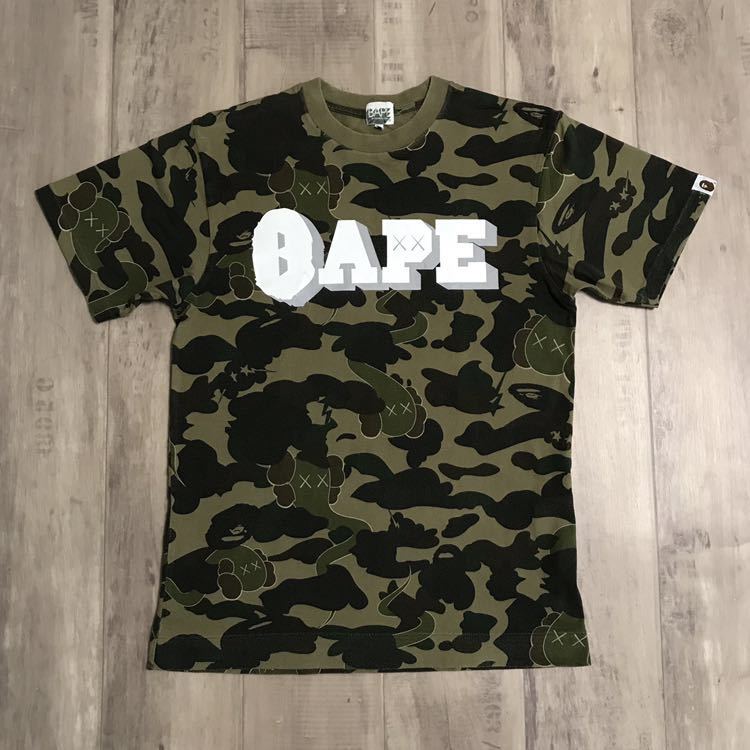初期 BAPE×KAWS べイプ×カウズ A BATHING APE 半袖 A BATHING APE (ア