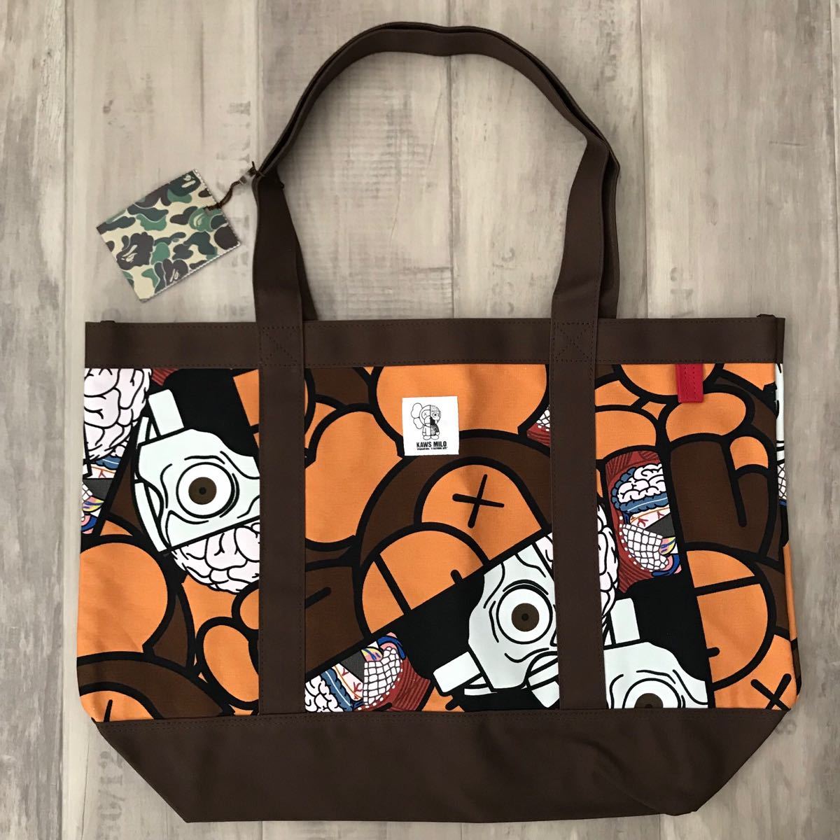 A BATHING APE カウズトートバック アベイシングエイプ A BATHING APE