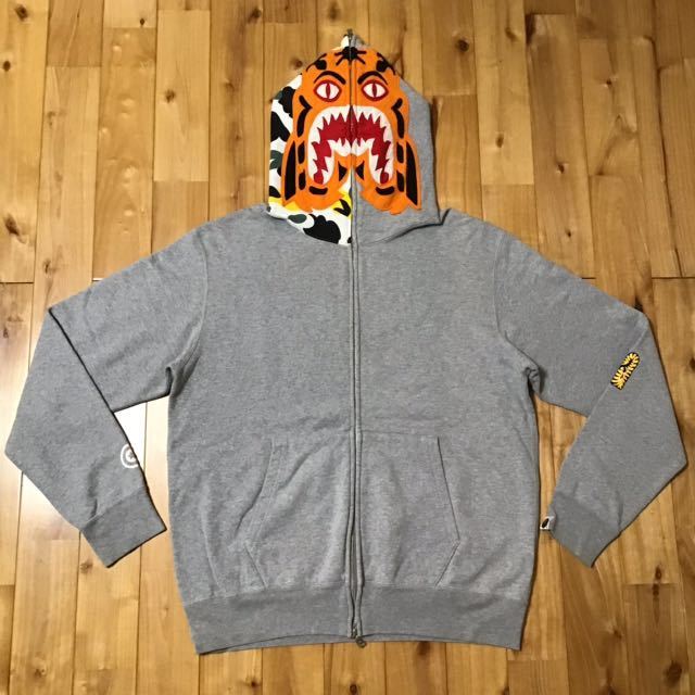 ☆大阪限定☆ osaka store limited color camo タイガー パーカー
