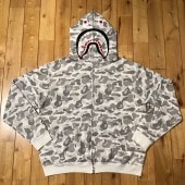 APE BAPE 渋谷限定 CAMO SHARK HOODIE シャークパーカー ☆渋谷限定☆ Shibuya city camo シャーク パーカー レディース