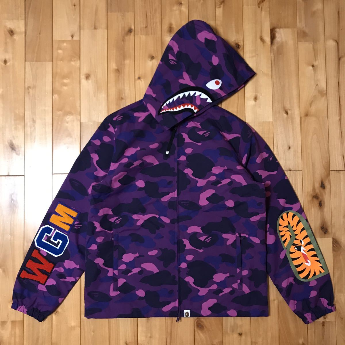 トップスA BATHING APE パープル シャーク パーカー - パーカー