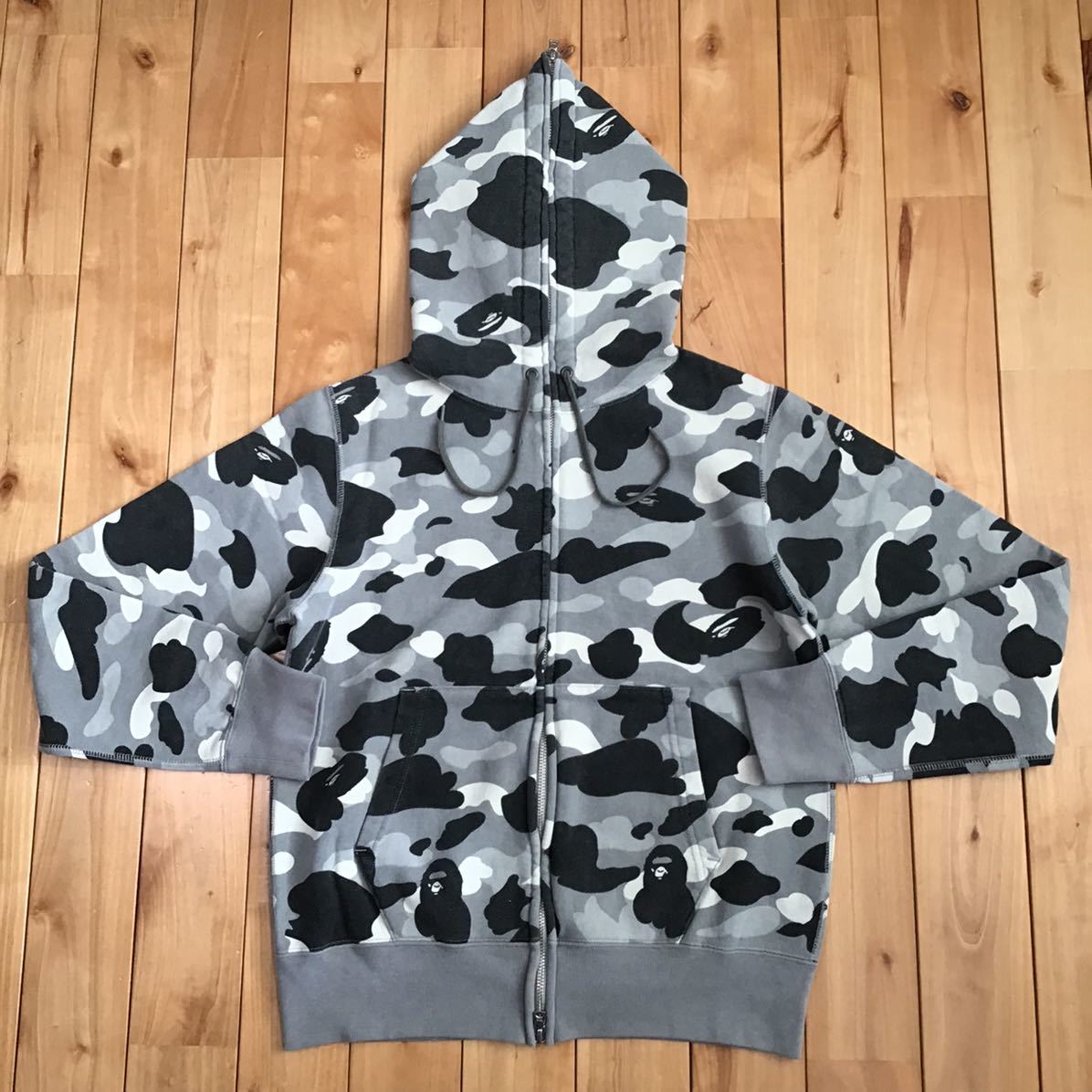 ☆青山限定☆ Gray camo フルジップ パーカー Sサイズ a bathing ape  