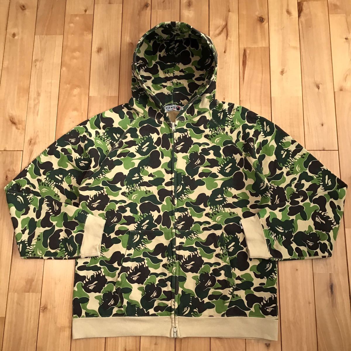 ☆パイレーツストア限定☆ Fire camo ジップ パーカー Lサイズ a