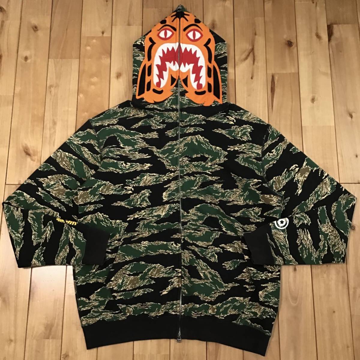 タイガー パーカー Mサイズ tiger camo tiger full zip hoodie a bathing ape BAPE エイプ ベイプ  アベイシングエイプ 迷彩 d12-Kametuku shop