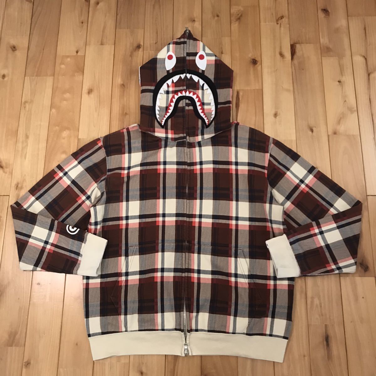 NFS限定A BATHING APE シャークパーカー ☆NFS限定☆ ラブジェネ シャーク パーカー Mサイズ shark full zip