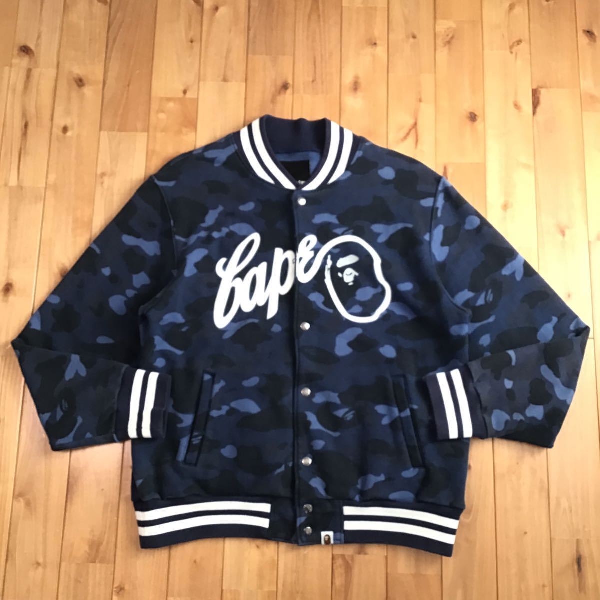 A BATHING APE スタジャン Lサイズ