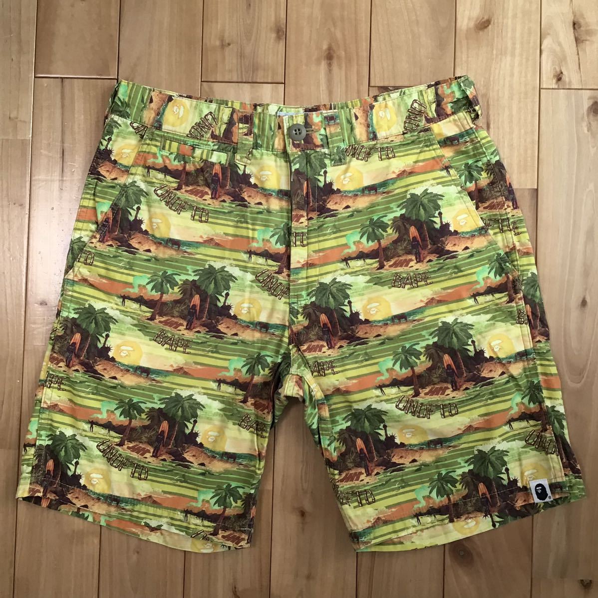 undefeated × BAPE ハーフパンツ Sサイズ a bathing ape shorts エイプ