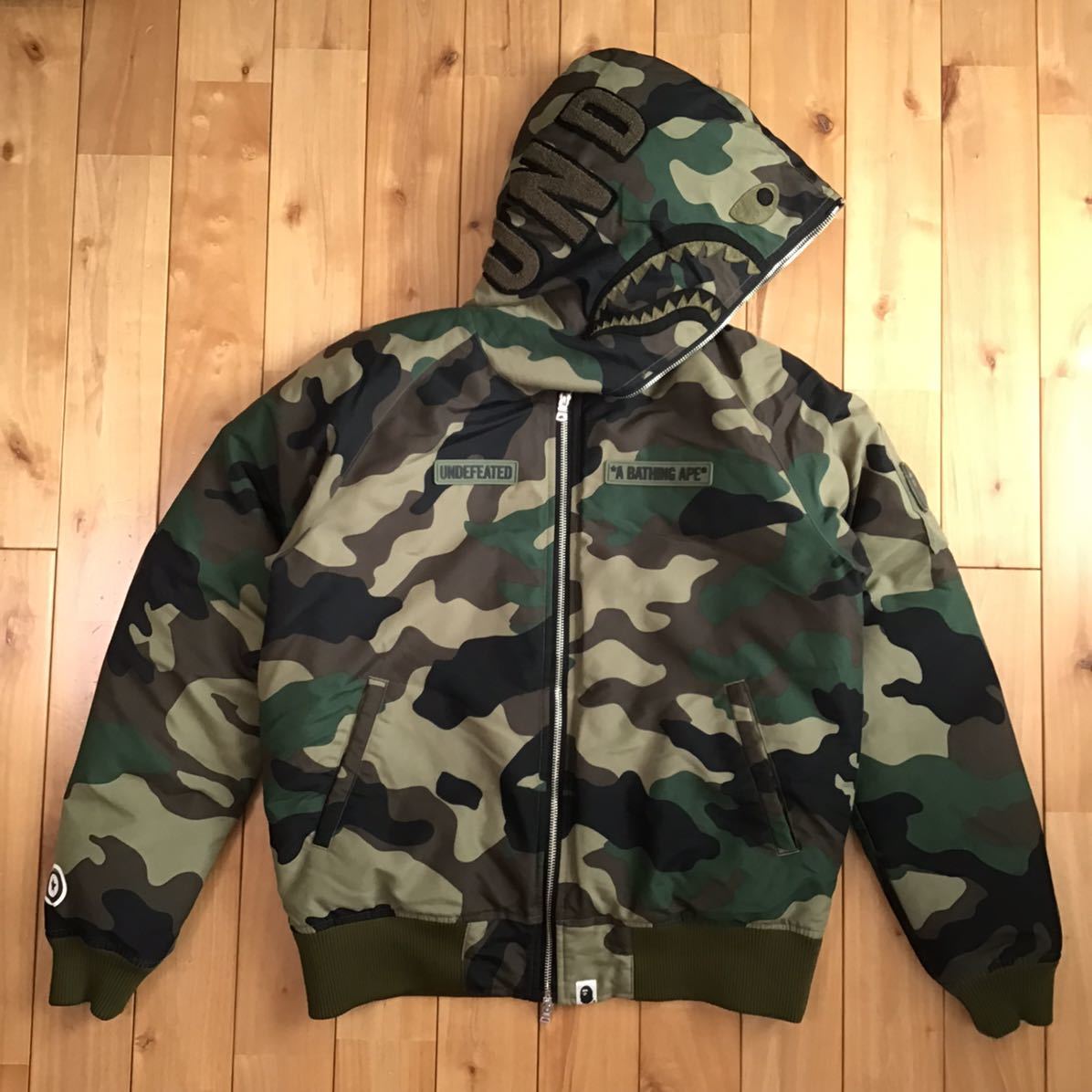 Undefeated × BAPE SHARK HOODIE DOWN jacket a bathing ape エイプ